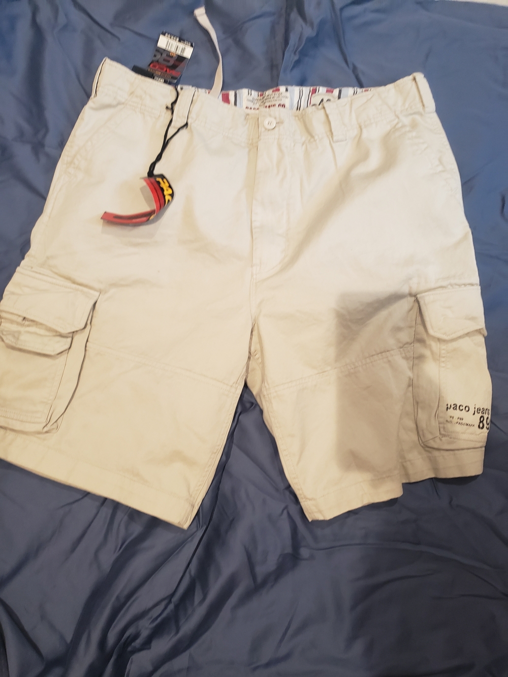 Men's Beige Cargo Shorts with Utility Pockets